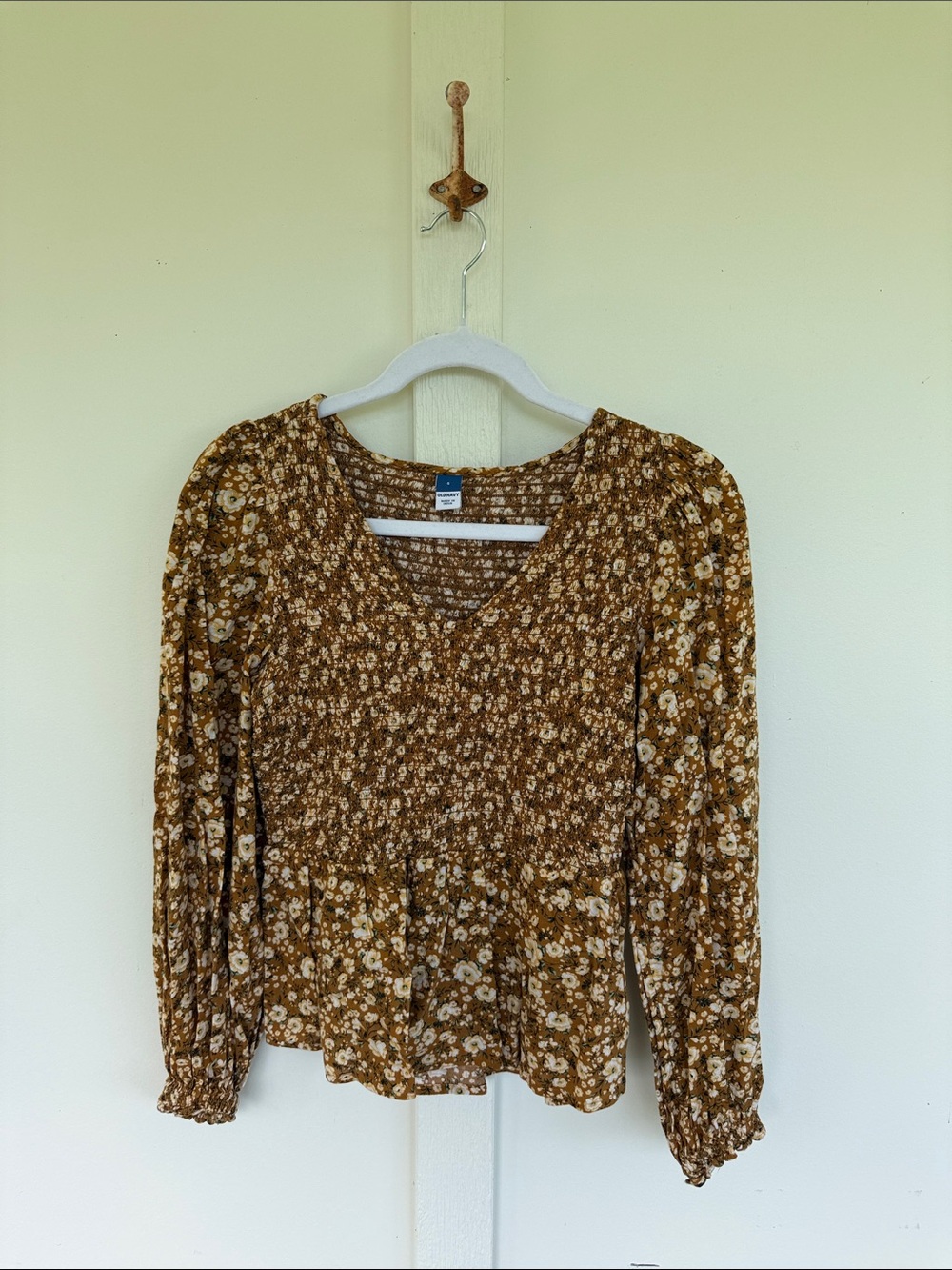 Old Navy floral peasant top